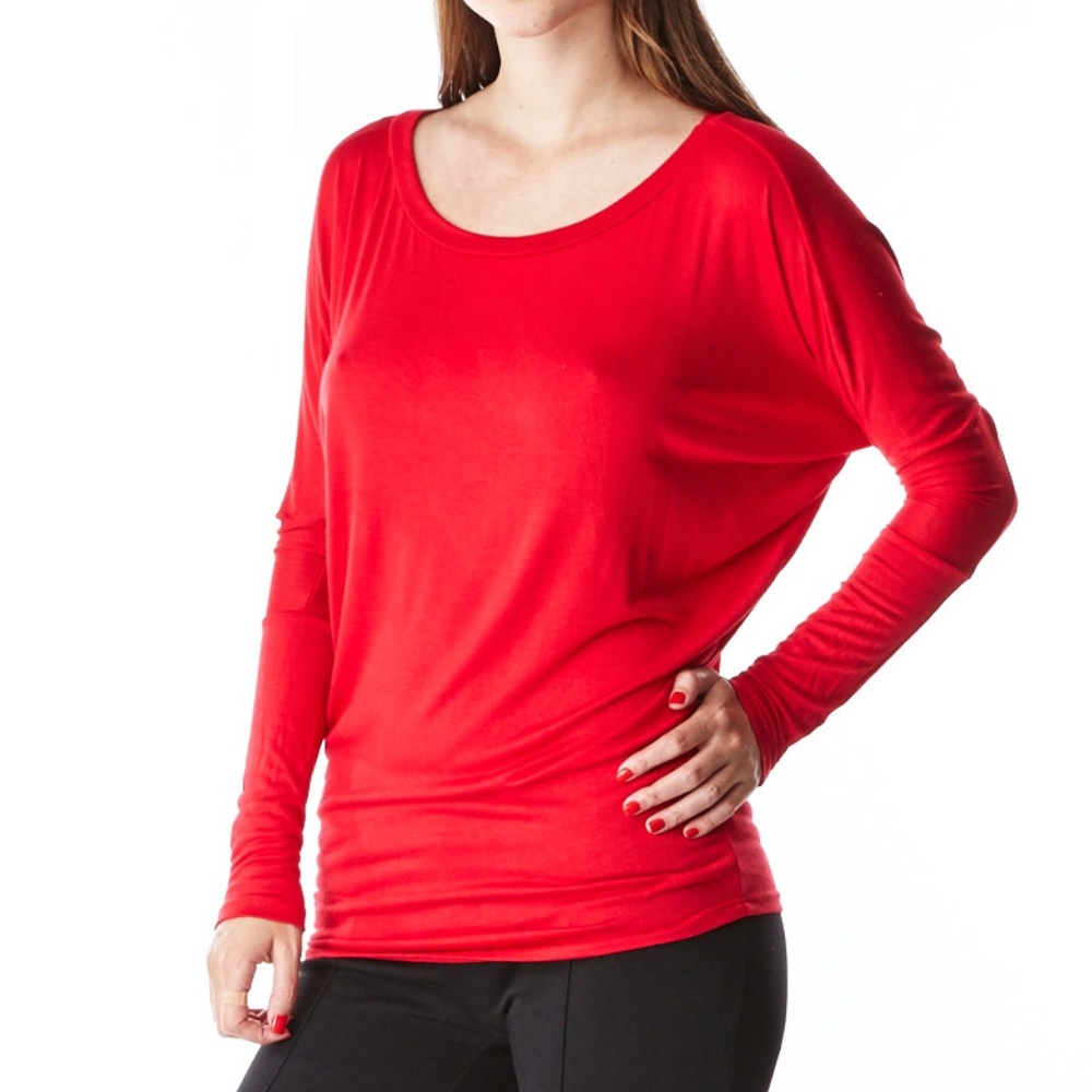 SCOOP NECK TOP
